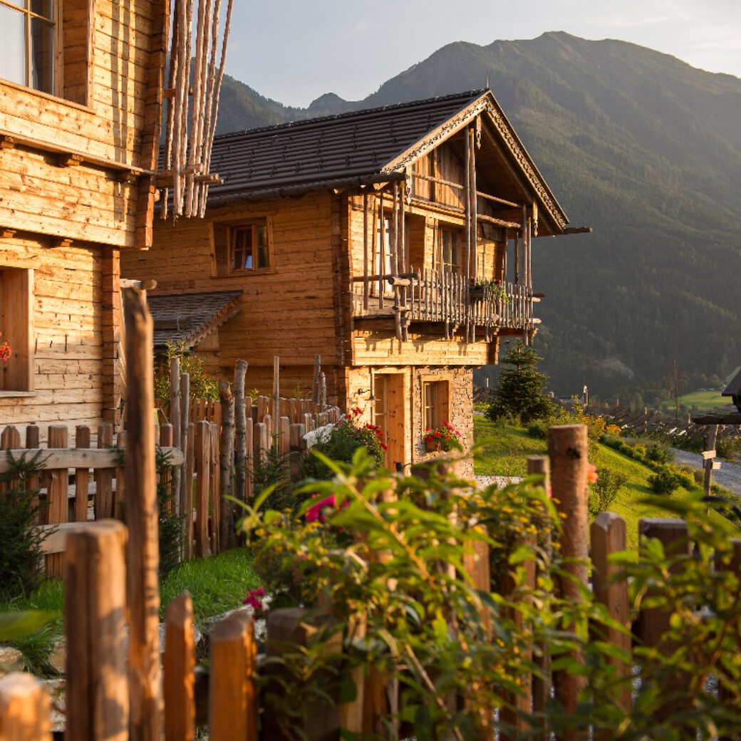 Hotelmarketing München- Chalets im Chaletdorf BERGHERZ - Österreich