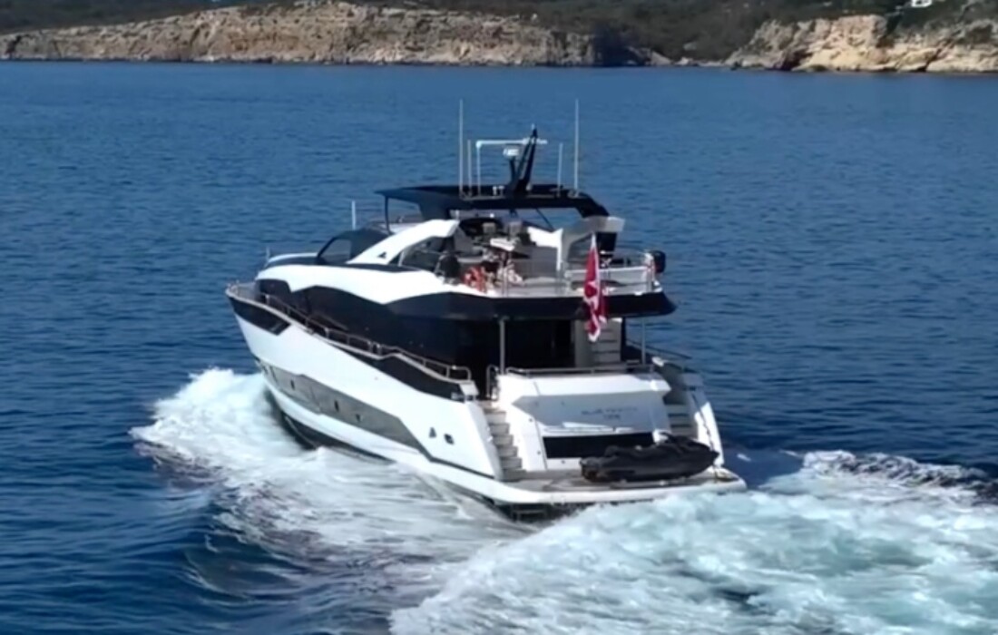 Yachtcharter für Sunseeker Luxus-Yachten und Superyachten - Meros der erfahrne Experte im Yachtcharter Bereich