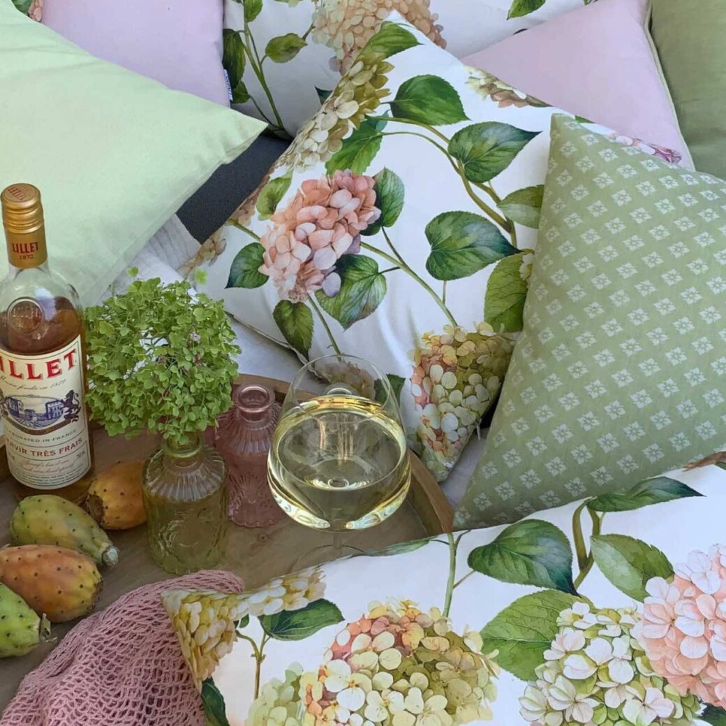 Hoteldekoration Sommer Kissen für Hotels - Chalets und Lodges - Hoteldeko von der Fa. Lazis in Deutschland